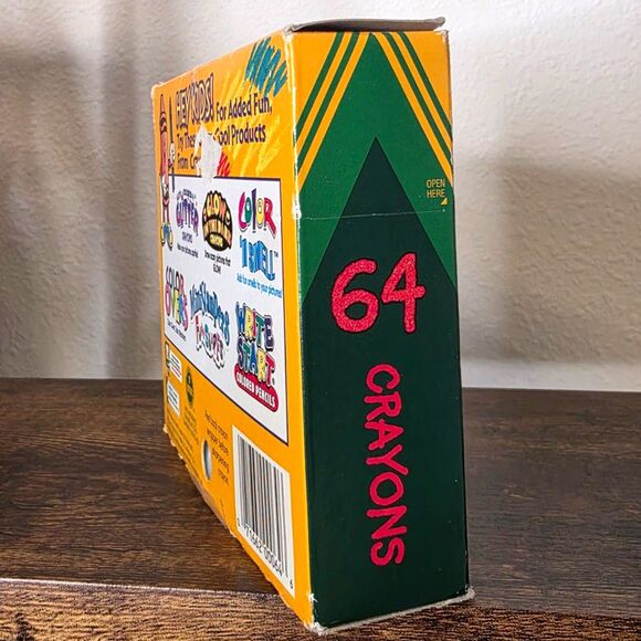 Vintage 1997 Crayola Binney & Smith 64 Pack with Built-In Sharpener OPEN BOX - Picture 7 of 8